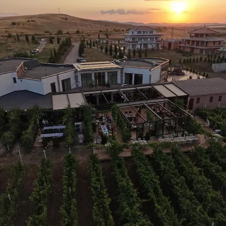 Royal Grapes Park * Tŭnkovo